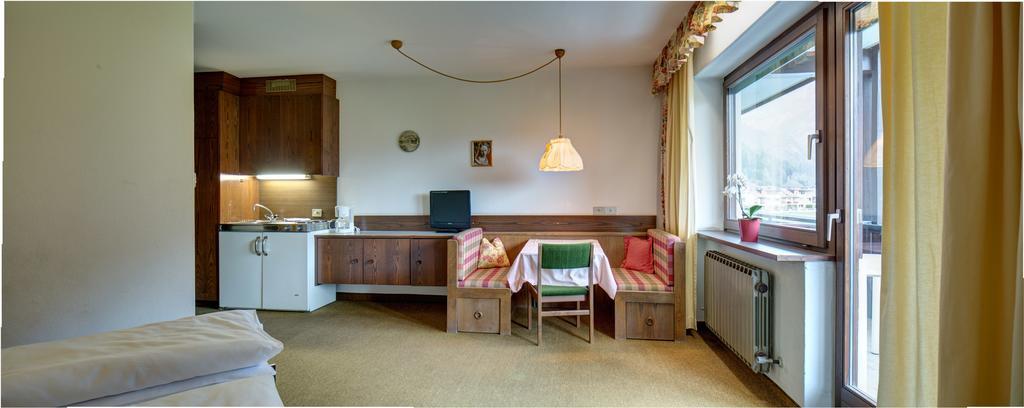 Residence Wiesenhof Campo Tures Rom bilde